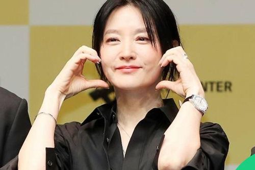 'Nàng Dae Jang Geum' Lee Young Ae tái hợp sân khấu sau 32 năm