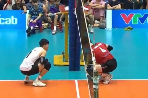 Tin nóng thể thao sáng 9/4: Tranh cãi gay gắt ở trận chung kết bóng chuyền Việt Nam diễn ra tới rạng sáng, hàng loạt CĐV lên tiếng