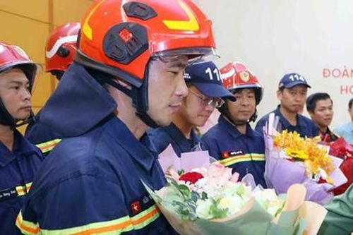 Lực lượng cứu hộ Việt Nam hoàn thành nhiệm vụ quốc tế tại Myanmar, trở về nước