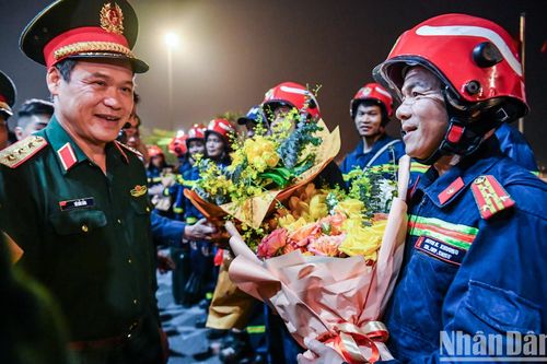 Hoàn thành nhiệm vụ tại Myanmar, hai đoàn cứu hộ, cứu nạn Việt Nam về nước an toàn