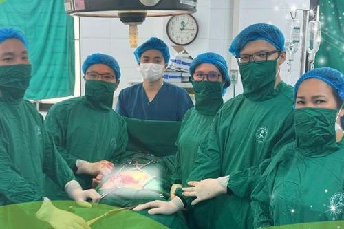 Hỗ trợ ngoại viện kịp thời cứu sản phụ bị tổn thương phức tạp