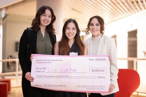 Lexi - phần mềm dịch thuật y khoa bằng AI của nữ sinh gốc Việt tại Đại học Harvard