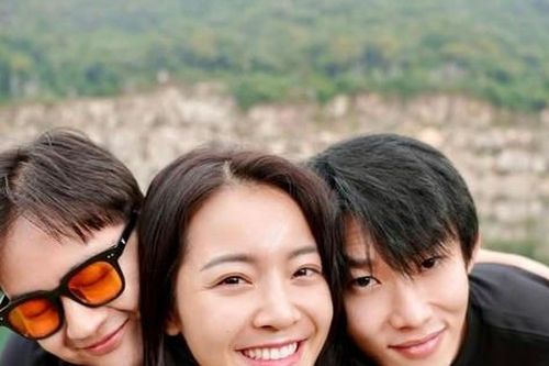 'Cặp đôi trăm tỷ' của làng điện ảnh Việt hé lộ hình ảnh phim kinh dị mới gây tò mò