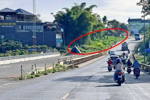 Cầu xây xong chờ... đấu nối