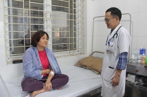 Nhiều người ở Bắc Giang nhập viện sau khi ăn đám cưới