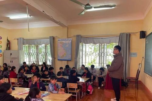 Gỡ 'nút thắt' thiếu giáo viên tại vùng cao Yên Bái