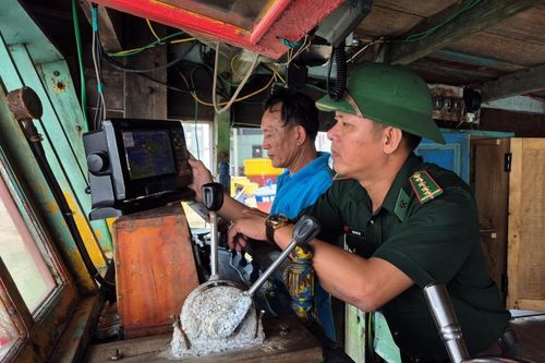Đồng hành cùng ngư dân miền Trung trên hải trình bám biển, vươn khơi