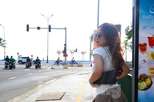 Con đường đâm thẳng ra biển Đà Nẵng bỗng dưng... nổi như cồn