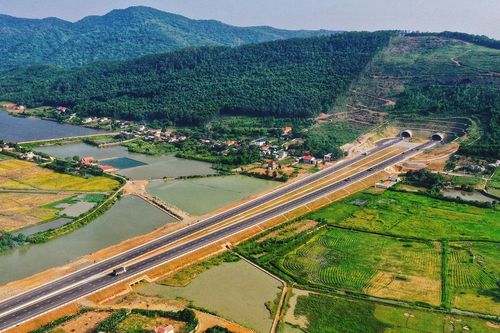 Thủ tướng yêu cầu mỗi dự án cao tốc phải có một thứ trưởng phụ trách