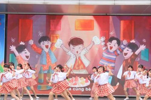 Dàn nghệ sĩ nhí 'cháy' hết mình với Vũ điệu sân trường