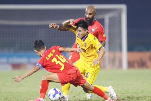 Sông Lam Nghệ An và cơ hội lấn át tuyến giữa của Đông Á Thanh Hóa