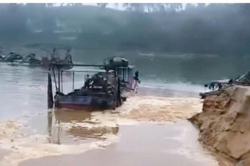 Công ty khai thác cát ở Thanh Chương đề nghị trả lại 2,65ha mỏ cát xã Đồng Văn