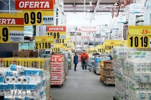 IMF đạt thỏa thuận sơ bộ với Argentina về gói hỗ trợ 20 tỷ USD