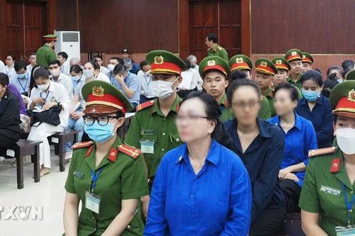 Vụ án Vạn Thịnh Phát: Tạm dừng phiên tòa để làm rõ các khoản tiền liên quan