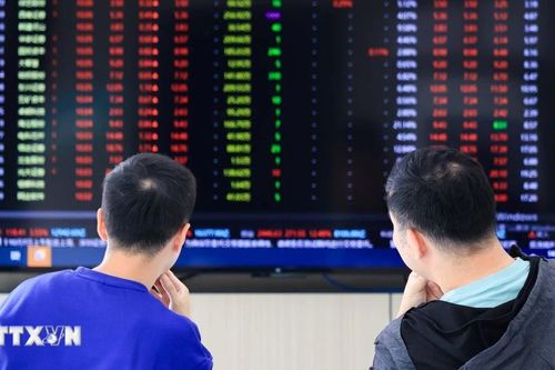 Thuế quan của Mỹ: Chứng khoán lao dốc sau đòn trả đũa của Trung Quốc