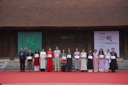 Triển lãm 'Kể' – Nghệ thuật hiện đại trong dòng cháy di sản