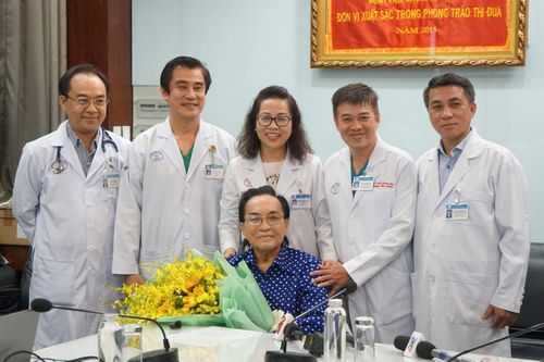 ECMO khẩn cấp ngay tại phòng thông tim để cứu sống nghệ sĩ cải lương Thanh Tuấn bị ngưng tim