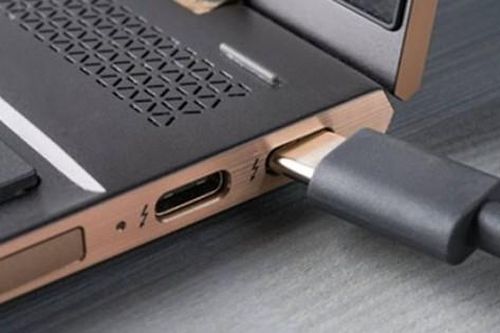 Cáp tín hiệu Trung Quốc có tốc độ không tưởng, cho Thunderbolt 5 'hít khói'