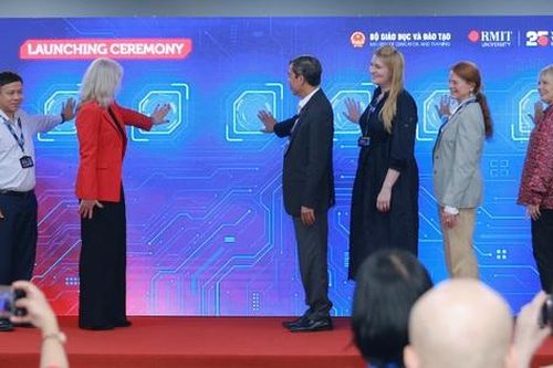 Phát động 'Diễn đàn Đổi mới sáng tạo giáo dục Việt Nam với Trí tuệ nhân tạo 2025'