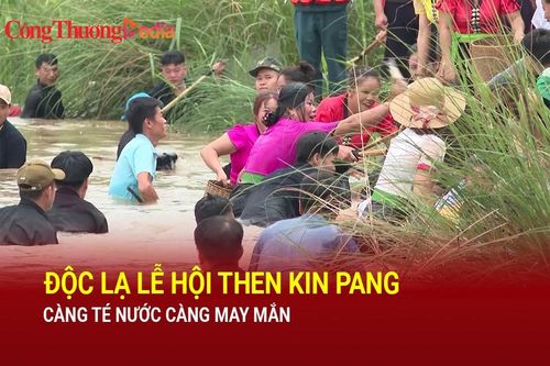 Độc lạ lễ hội Then Kin Pang - càng té nước, càng may mắn