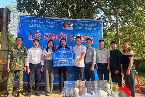 Câu lạc bộ 'Trái tim nhân ái' hỗ trợ 500 triệu đồng làm nhà cho hộ nghèo huyện Thạch Thành