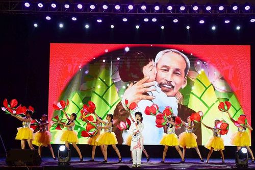 Hội thi ca múa nhạc ngành giáo dục và đào tạo thành công tốt đẹp