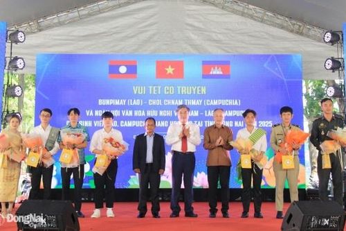 Đồng Nai tổ chức chương trình vui Tết cổ truyền Bunpimay và Chol Chnam Thmay cùng sinh viên Lào, Campuchia