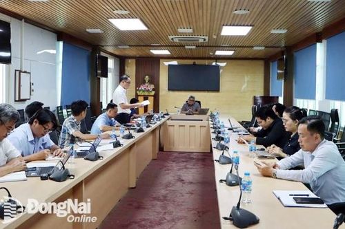 Làm việc với các doanh nghiệp viễn thông về các giải pháp phát triển hạ tầng công nghệ