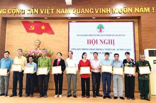 Đạ Huoai: Sôi nổi Phong trào 'Tuổi cao - Gương sáng'