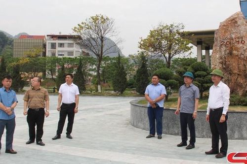 Đồng chí Bí thư Thành ủy kiểm tra các dự án trên địa bàn