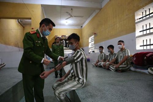 Chuyện về những chiến sĩ, bác sĩ