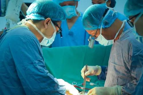 Đề xuất tăng tiền phụ cấp của bác sĩ gấp ba lần