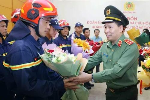 Lực lượng cứu hộ Việt Nam hoàn thành nhiệm vụ tại Myanmar