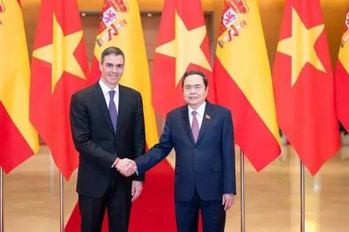 Chủ tịch Quốc hội hội kiến Thủ tướng Tây Ban Nha
