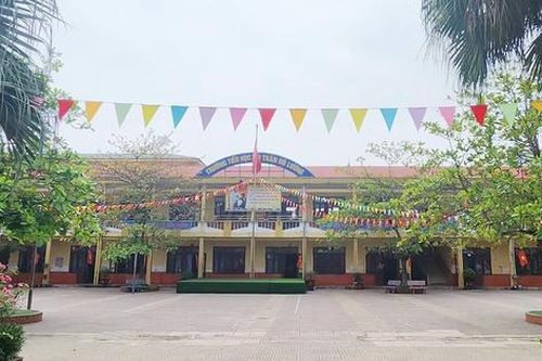 Nghệ An thông tin 12 học sinh bị ngộ độc do ăn cơm nắm