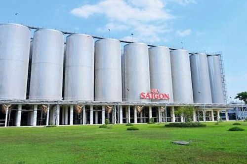 Sabeco (SAB): FPTS dự báo lợi nhuận 2025 tăng trưởng gần 7% lên 4.790 tỷ, đối mặt thách thức từ giá nhôm tăng cao