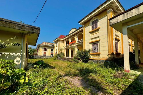 Hoang phế hàng loạt trụ sở sau 5 năm sáp nhập huyện ở Quảng Ngãi