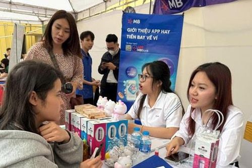 Hơn 2.000 chỉ tiêu trong Ngày hội việc làm tại Học viện Phụ nữ Việt Nam
