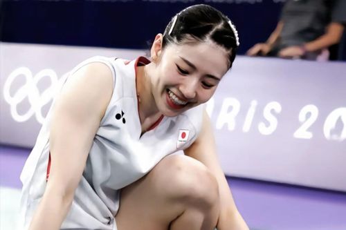 'Nữ thần cầu lông' Nhật Bản bị quấy rối