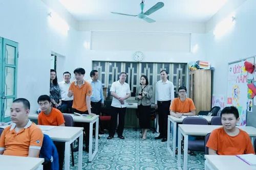 Phó Chủ tịch Thường trực UBND TP Lê Hồng Sơn: bảo đảm điều kiện học tập, phát triển của học sinh khuyết tật