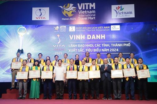 VITA AWARDS 2025: Vinh danh 224 cá nhân, tổ chức, doanh nghiệp du lịch tiêu biểu