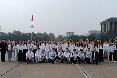 Bài 1: Từ Irkutsk đến Hà Nội: Gieo mầm hữu nghị từ những mầm non