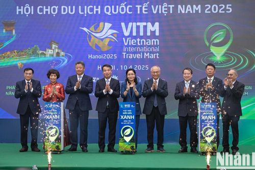 Tưng bừng Lễ khai mạc Hội chợ Du lịch Quốc tế VITM Hà Nội