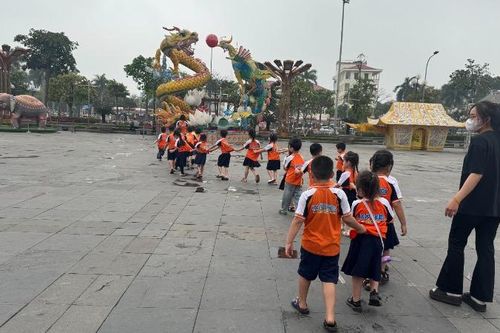 Nhiều hoạt động phong phú, đậm đà bản sắc tại Lễ hội Đền Đô năm 2025