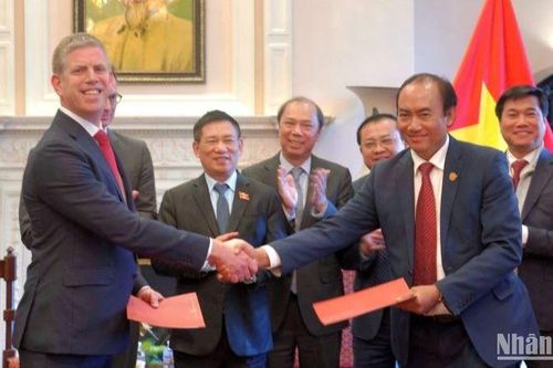 Vietjet và AV AirFinance ký hợp tác 300 triệu USD phát triển đội bay