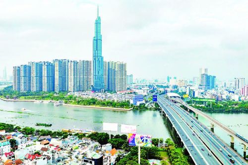 Tự hào, thành phố tiên phong