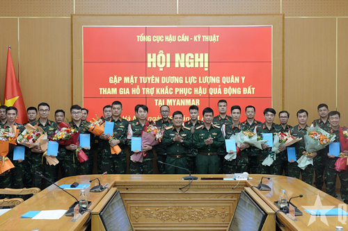 Tỏa sáng phẩm chất thầy thuốc chiến sĩ trong công tác cứu hộ
