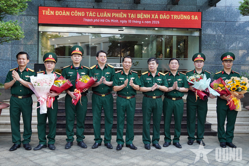 Bệnh viện Quân y 175 tiễn đoàn cán bộ, nhân viên y tế thực hiện nhiệm vụ tại huyện đảo Trường Sa