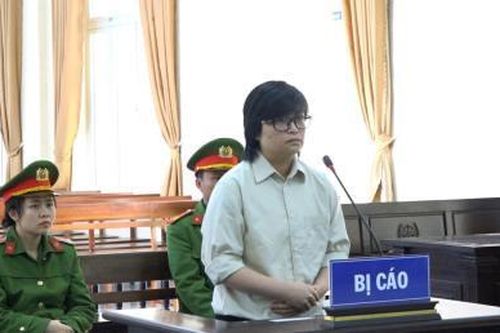 'Nữ quái' lập cú 'hattrick' với tổng mức án 18 năm tù
