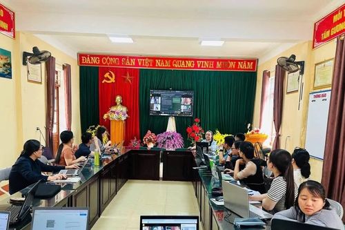 Trường học ở Yên Bái tích cực ứng dụng công nghệ vào xây dựng bài giảng